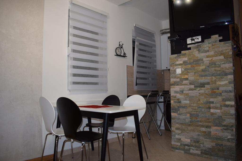 Apartment Fini Tivat Zewnętrze zdjęcie
